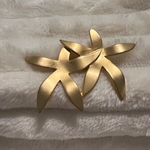 Vintage Stamped Matte Gold Dancing Starfish Brooch